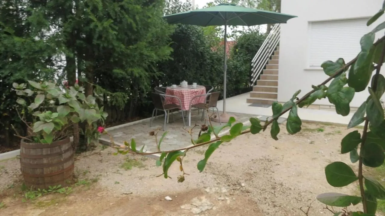 Apartments With A Parking Space Nska, Krk - 21687 Malinska